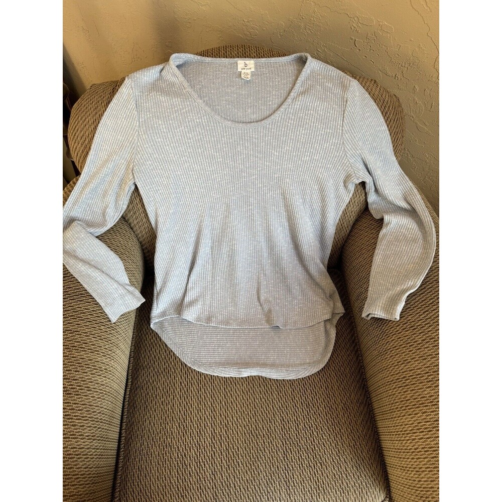 B New York Sweater Women’s Size XL Light Blue Long‎ Sleeve Longer In Back